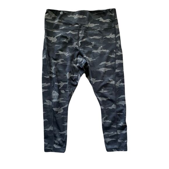 ATHLETA Ultimate Camo 7/8 Tight Gray Size 2X - Picture 1 of 6